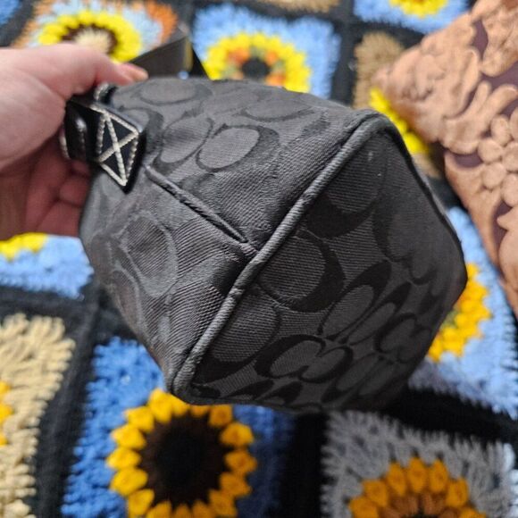 2005 Vintage y2k Coach Demi Shoulder Bag in Black Monochrome Jacquard Purse - Picture 6 of 8